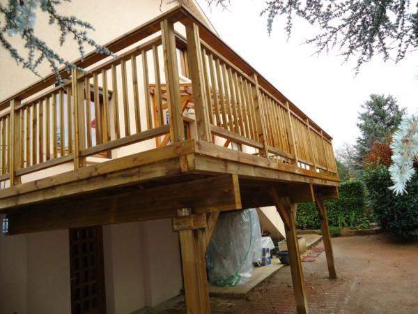 Terrasse en bois sur pilotis Paris