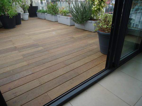 Tous travaux d’aménagement de balcons en bois à Paris